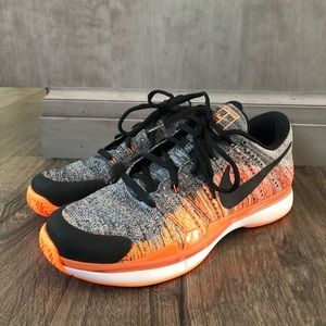 Nike’s Tennis Shoes Men’s 10